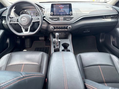 Used 2020 Nissan Altima 2.5 SR w/ Premium Package FWD image 13
