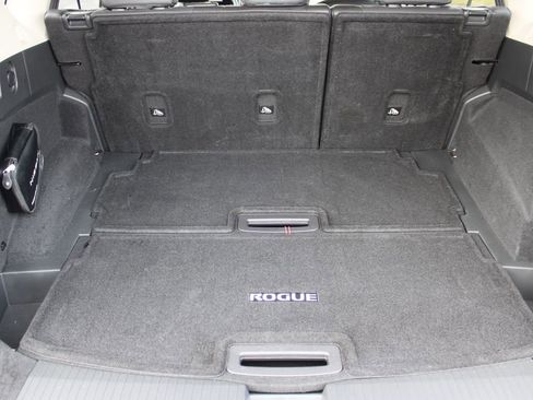 Used 2022 Nissan Rogue Platinum w/ Head-Up Display Package image 23