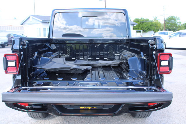 Used 2022 Jeep Gladiator Overland AWD/4WD image 7