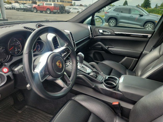 Used 2017 Porsche Cayenne Platinum Edition AWD/4WD image 7