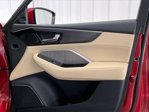 Used 2023 Acura MDX SH-AWD w/ Advance Package image 22