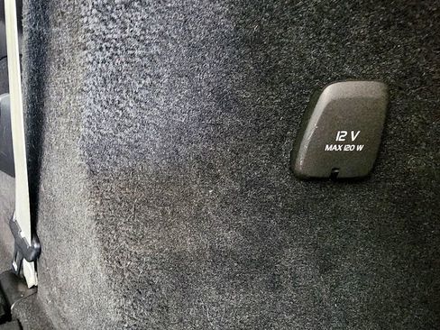 Used 2021 Volvo XC90 T5 Momentum w/ Climate Package image 13