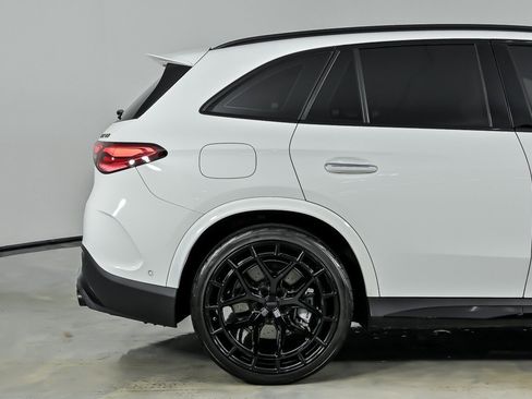 Used 2024 Mercedes-Benz GLC 43 AMG 4MATIC image 13