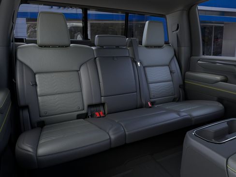 New 2026 Chevrolet Silverado 2500 ZR2 image 17