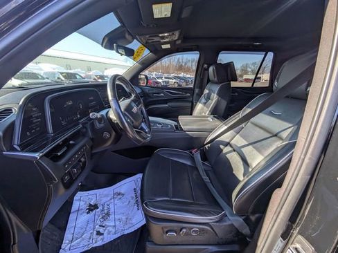 Used 2021 Cadillac Escalade Sport w/ Driver Assist Tech Package image 16