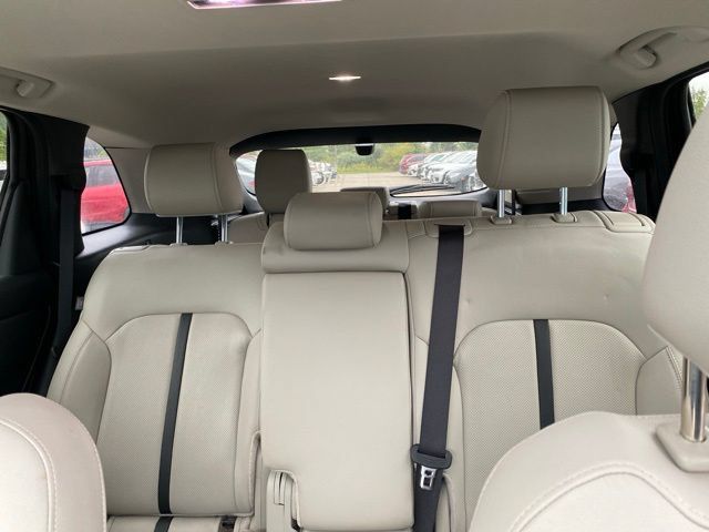 Used 2024 MAZDA CX-90 3.3 Turbo w/ Preferred Plus AWD/4WD image 3