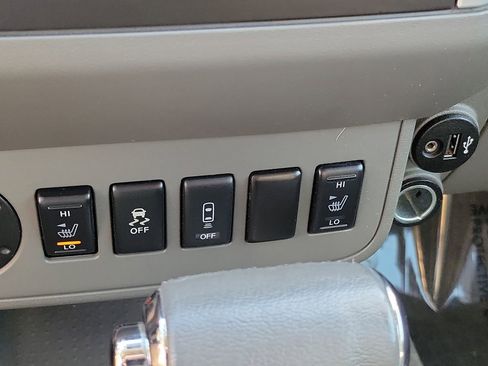 Used 2017 Nissan Frontier SV w/ SV Value Truck Package image 11