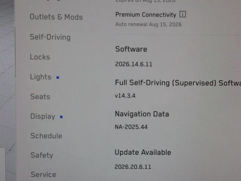 Used 2024 Tesla Cybertruck AWD Crew Cab image 18