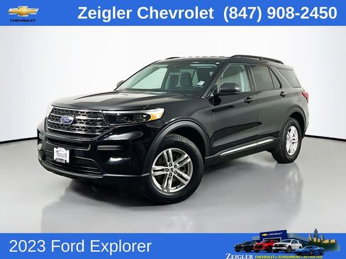 Used 2023 Ford Explorer XLT w/ Class IV Trailer Tow Package image 1