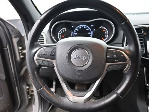 Used 2020 Jeep Grand Cherokee Altitude AWD/4WD image 24