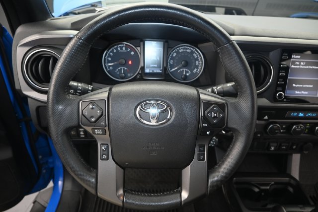 Used 2021 Toyota Tacoma TRD Off-Road AWD/4WD image 7