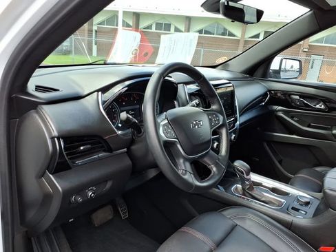 Used 2023 Chevrolet Traverse RS FWD image 20