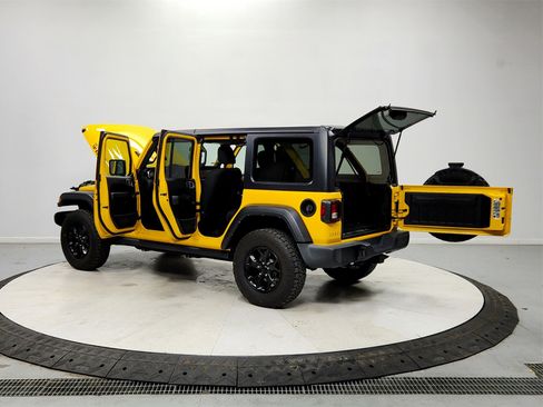 Used 2021 Jeep Wrangler Unlimited Sport image 13
