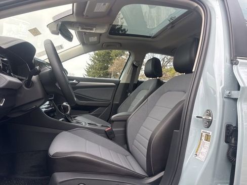 New 2026 Volkswagen Jetta SE image 10