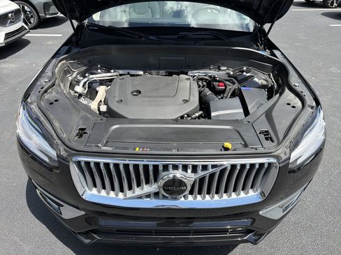 Certified 2025 Volvo XC90 B6 Plus AWD/4WD image 36