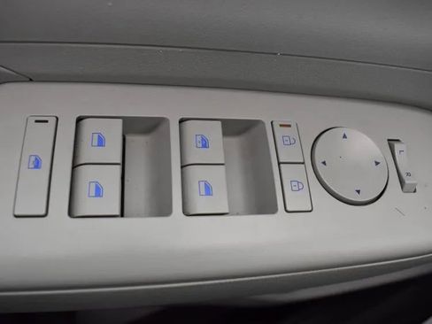 Used 2024 Hyundai Kona SEL FWD image 23