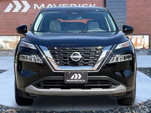 Used 2023 Nissan Rogue SV AWD/4WD image 2