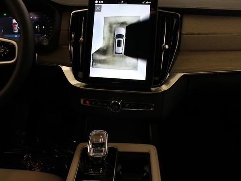 New 2026 Volvo XC90 B6 Plus w/ Protection Package AWD/4WD image 24