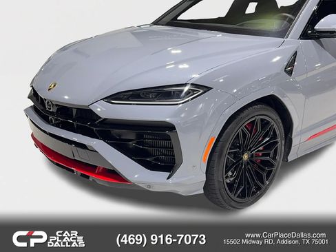 Used 2025 Lamborghini Urus SE AWD/4WD image 7