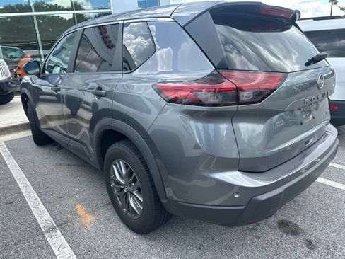 Used 2024 Nissan Rogue S AWD/4WD image 2