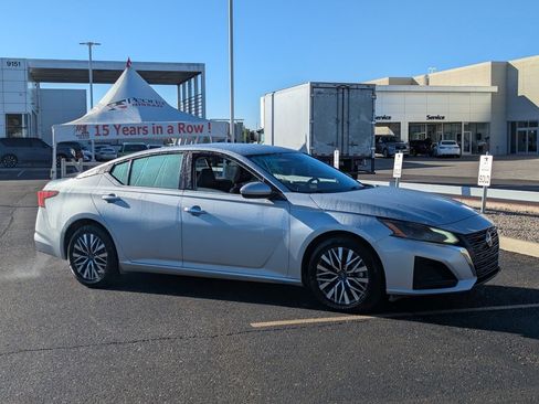 Certified 2023 Nissan Altima 2.5 SV image 6