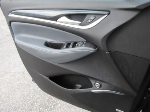 Used 2020 Buick Enclave Essence w/ Sound and Sites Package image 27