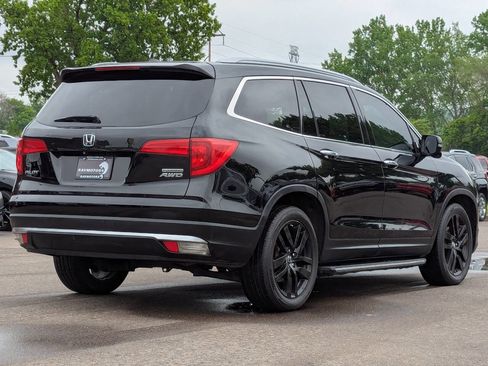 Used 2016 Honda Pilot Touring image 11