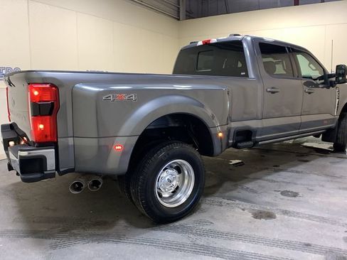 Certified 2025 Ford F350 Lariat w/ Lariat Ultimate Package AWD/4WD image 3