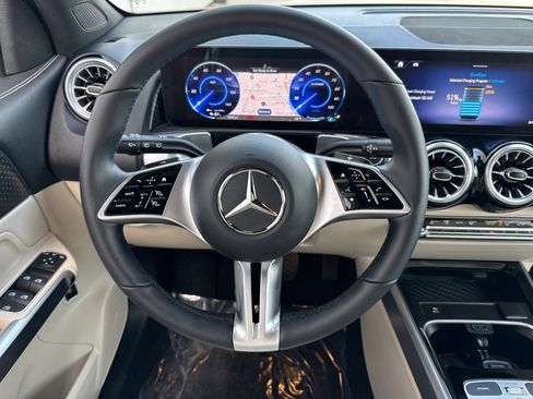 Certified 2024 Mercedes-Benz EQB 300 4MATIC image 29