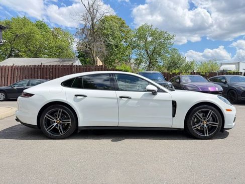 Used 2018 Porsche Panamera 4 w/ Premium Package AWD/4WD image 5