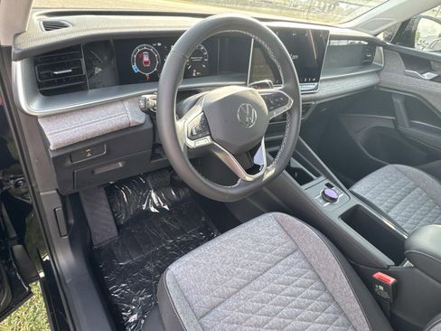 New 2026 Volkswagen Tiguan S FWD image 10