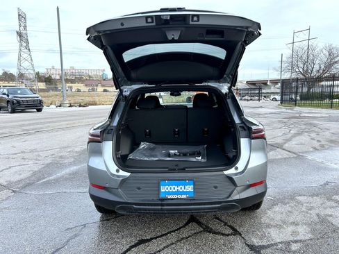 New 2026 Chevrolet Equinox EV LT image 21