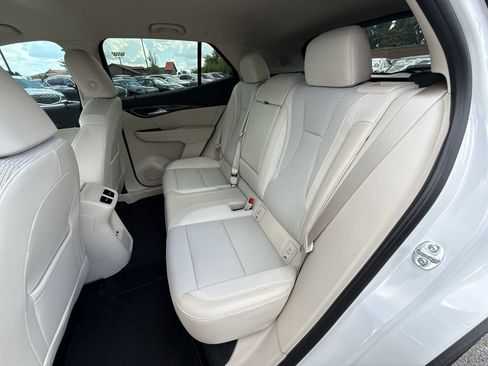 Used 2023 Buick Envision Preferred AWD/4WD image 27