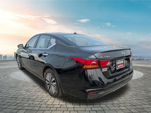 Certified 2024 Nissan Altima 2.5 SV FWD image 7
