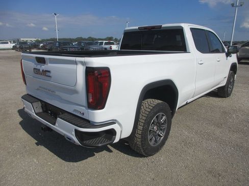 New 2026 GMC Sierra 1500 AT4 w/ AT4 Premium Package AWD/4WD image 4