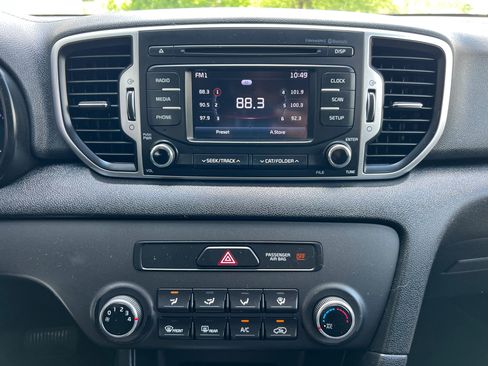 Used 2019 Kia Sportage LX image 17