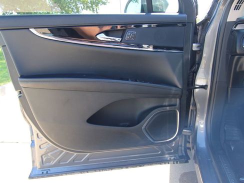 Used 2023 Lincoln Nautilus FWD w/ Premium Package image 42