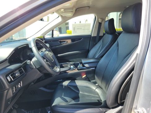 Certified 2022 Lincoln Nautilus FWD image 12