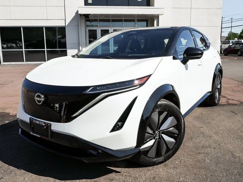 Used 2024 Nissan Ariya AWD image 8