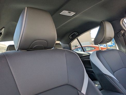 Used 2026 Toyota Camry SE image 3