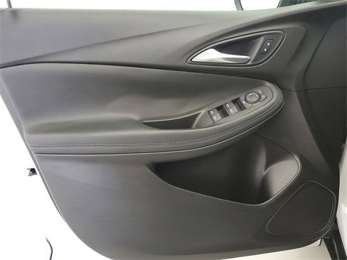 Used 2020 Buick Encore GX Select image 19