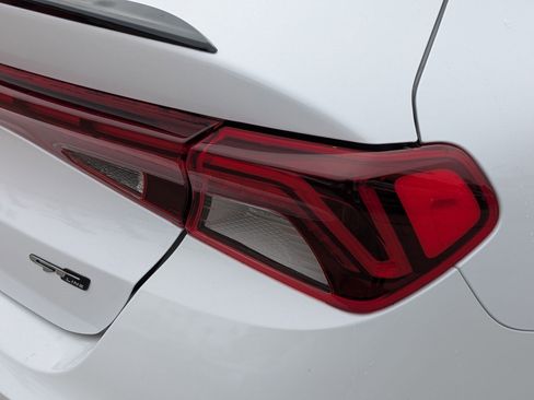 Used 2021 Kia K5 GT-Line image 11