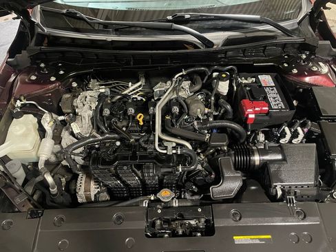 Used 2024 Nissan Altima 2.5 SV image 11