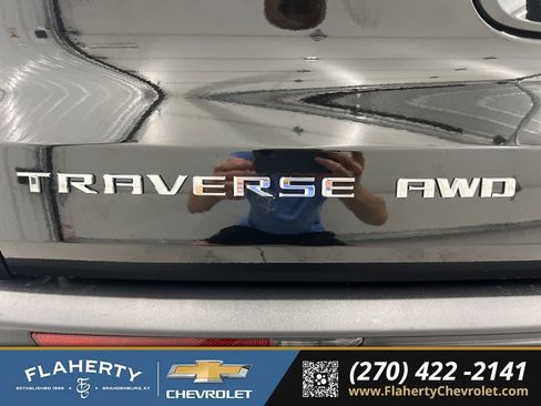 New 2026 Chevrolet Traverse LT w/ Enhanced Driving Package image 18