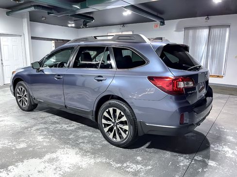 Used 2017 Subaru Outback 2.5i Limited image 6