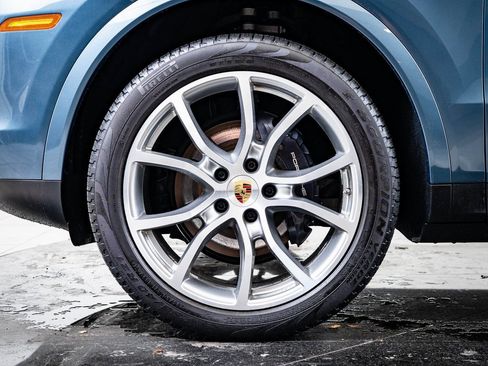 Used 2019 Porsche Cayenne image 12