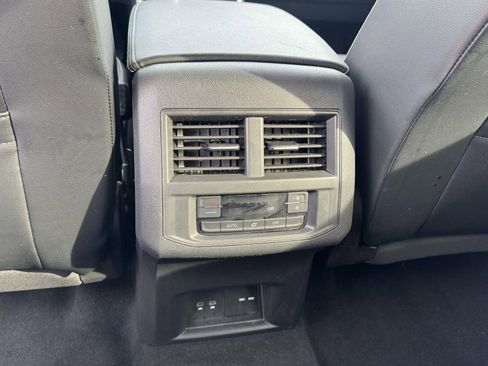 Certified 2022 Volkswagen Atlas SE image 14