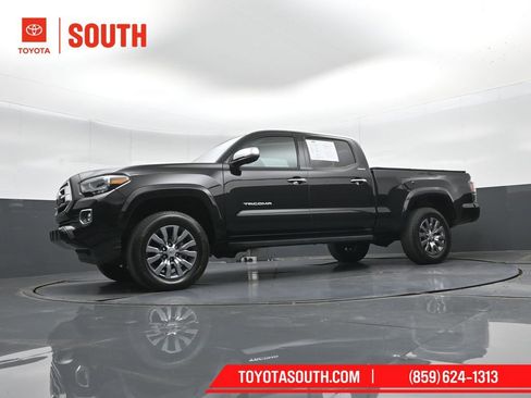 Used 2023 Toyota Tacoma Limited image 43