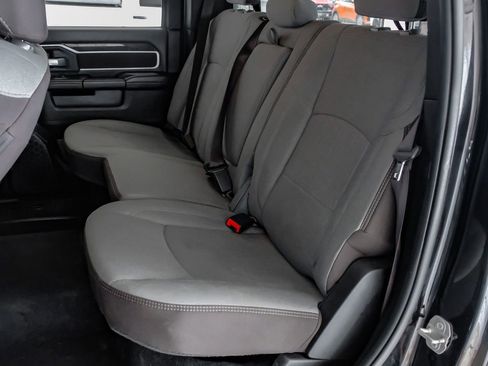 Used 2024 RAM 2500 Big Horn AWD/4WD image 37