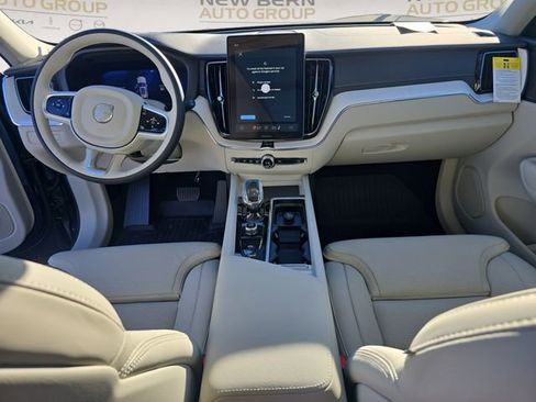 New 2026 Volvo XC60 T8 Ultra w/ Protection Package Premier AWD/4WD image 10